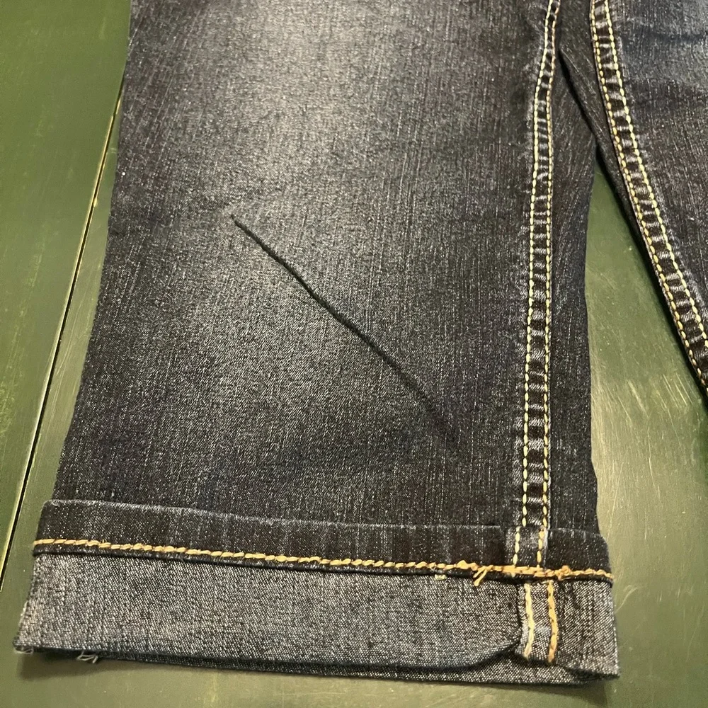 Woman’s Mudd Jean Capris - Picture 5 of 12